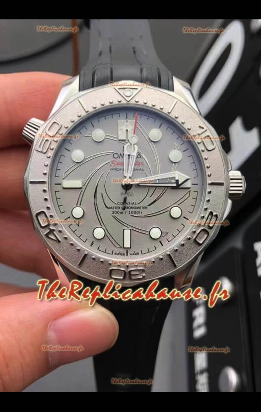 Omega Seamaster 300M Co-Axial Master Chronometer Cadran Gris Lunette Titane - Réplique Miroir 1:1