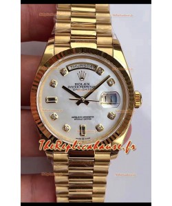 Réplique de montre Rolex Day Date 36MM en or jaune M128238 avec cadran en nacre blanche Miroir 1:1